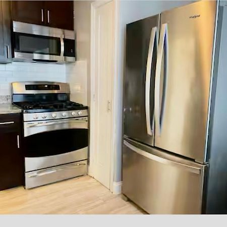 Cozy, Upstairs Apartment Pets Welcome With Fee Family Friendly Close To Everything クリーブランド エクステリア 写真