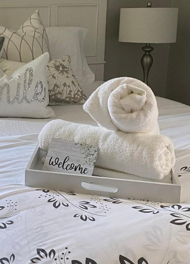 Cozy, Upstairs Apartment Pets Welcome With Fee Family Friendly Close To Everything クリーブランド エクステリア 写真