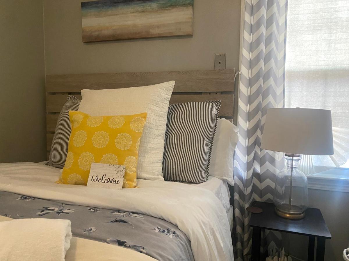 Cozy, Upstairs Apartment Pets Welcome With Fee Family Friendly Close To Everything クリーブランド エクステリア 写真